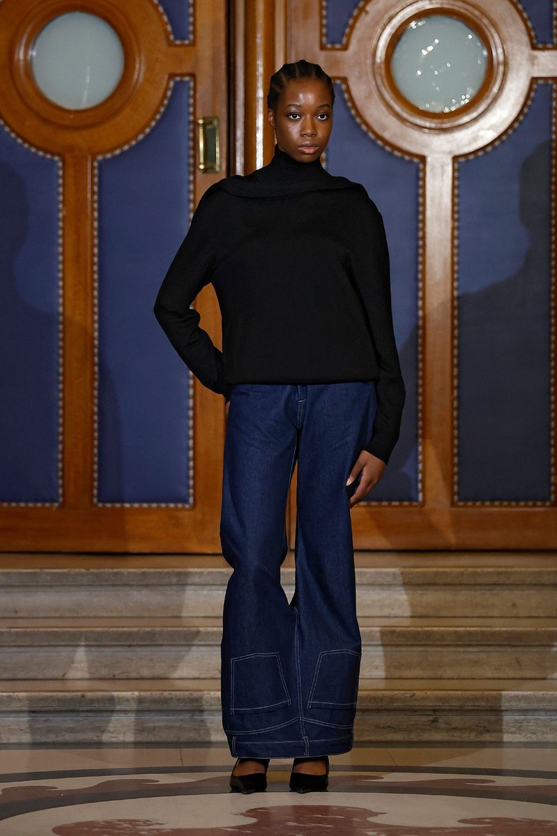 Look 3