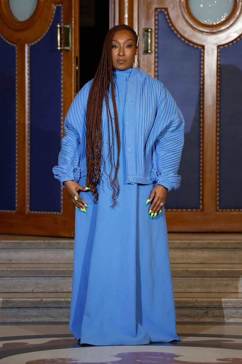 Look 12