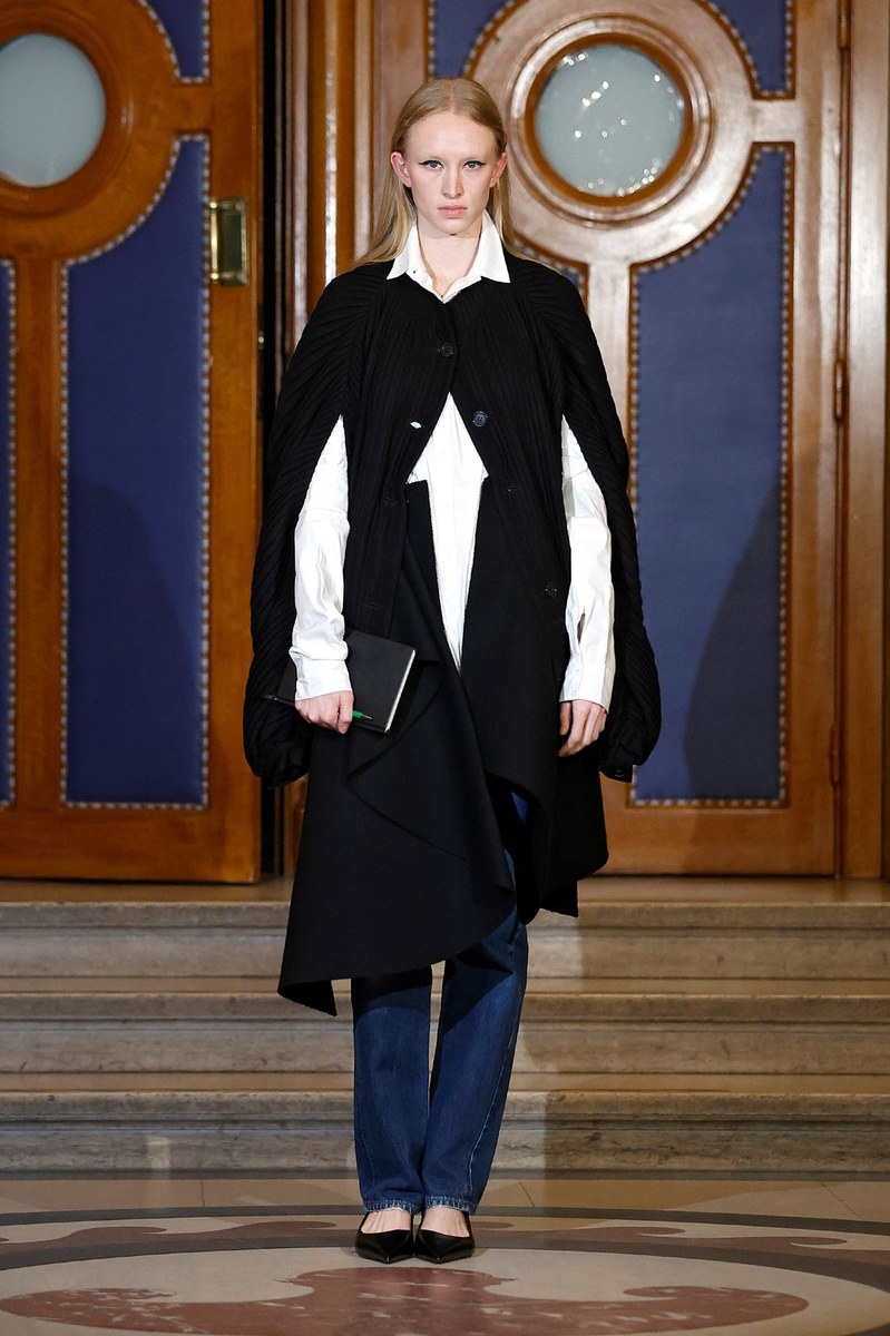 Look 17