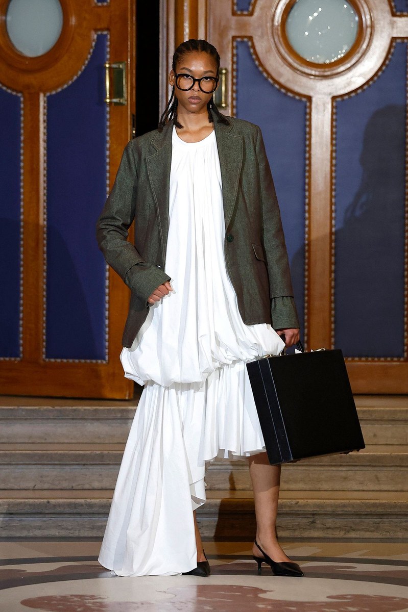 Look 24
