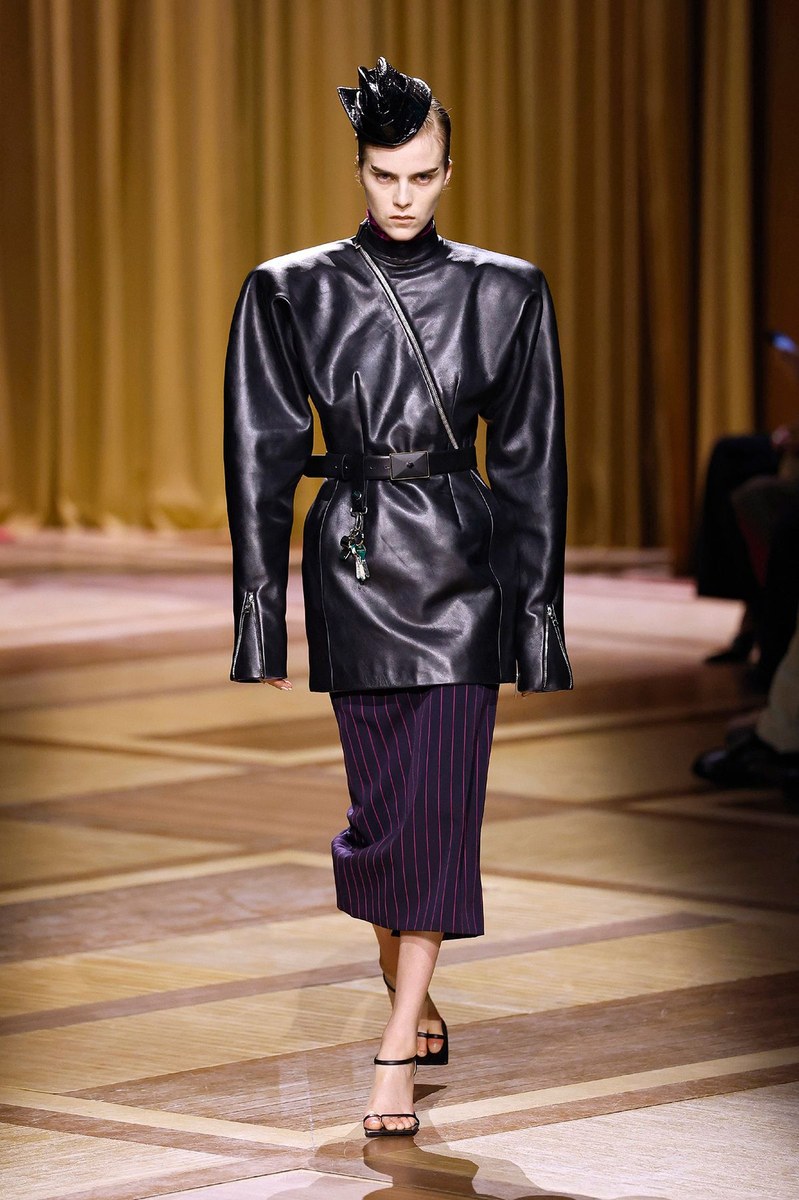 Look 3