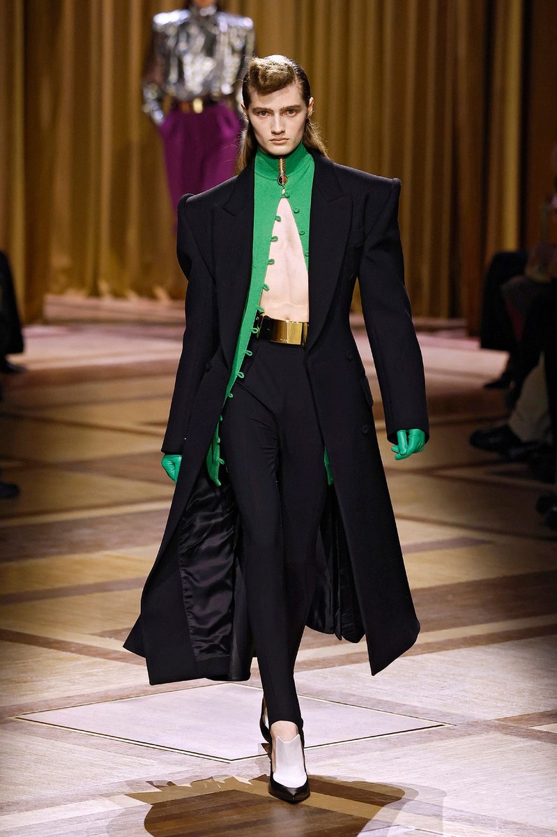 Look 10