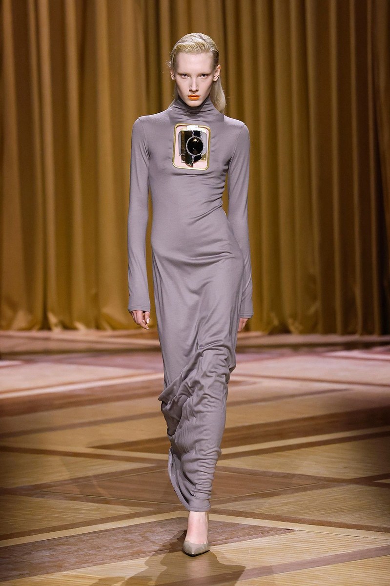 Look 15