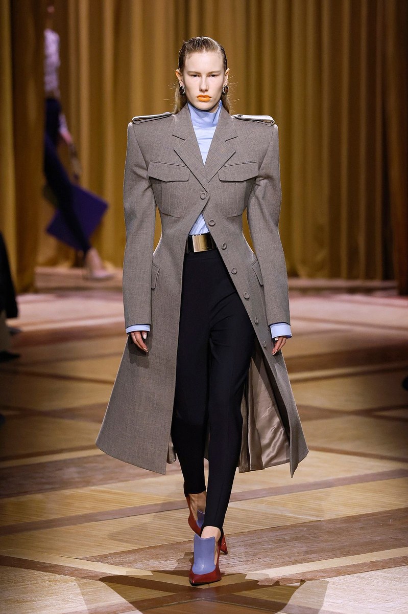 Look 17