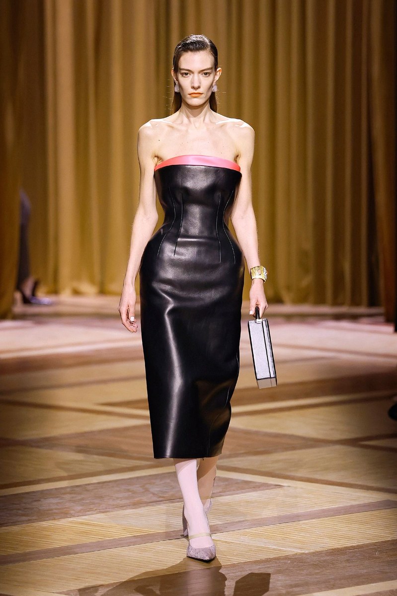 Look 28