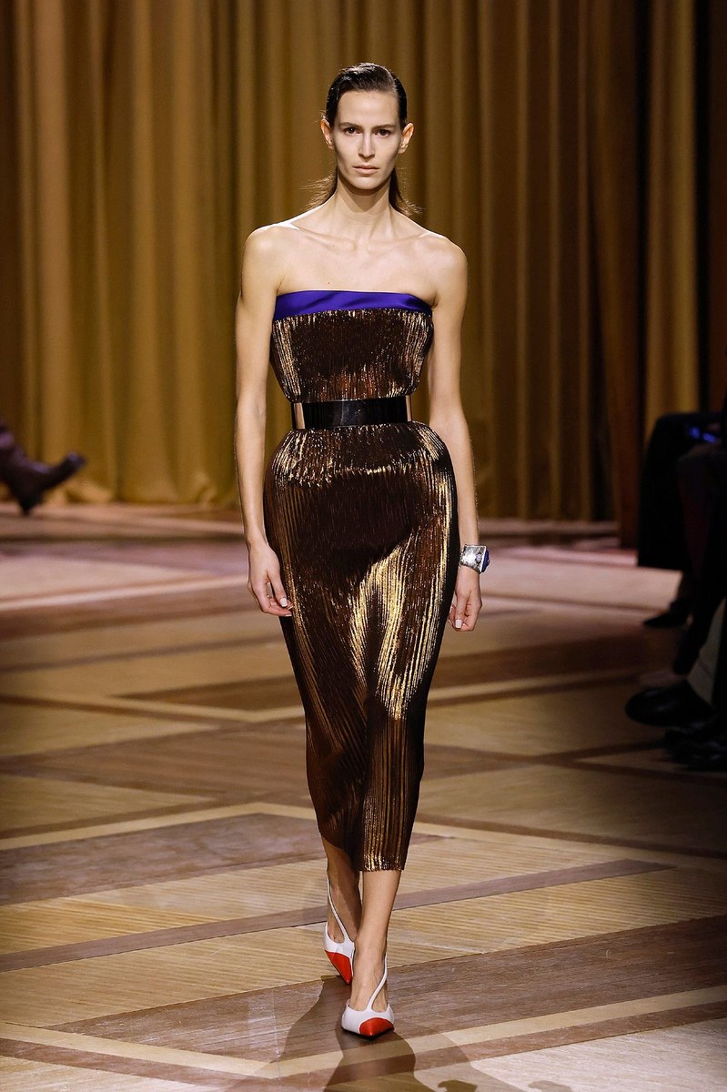 Look 32