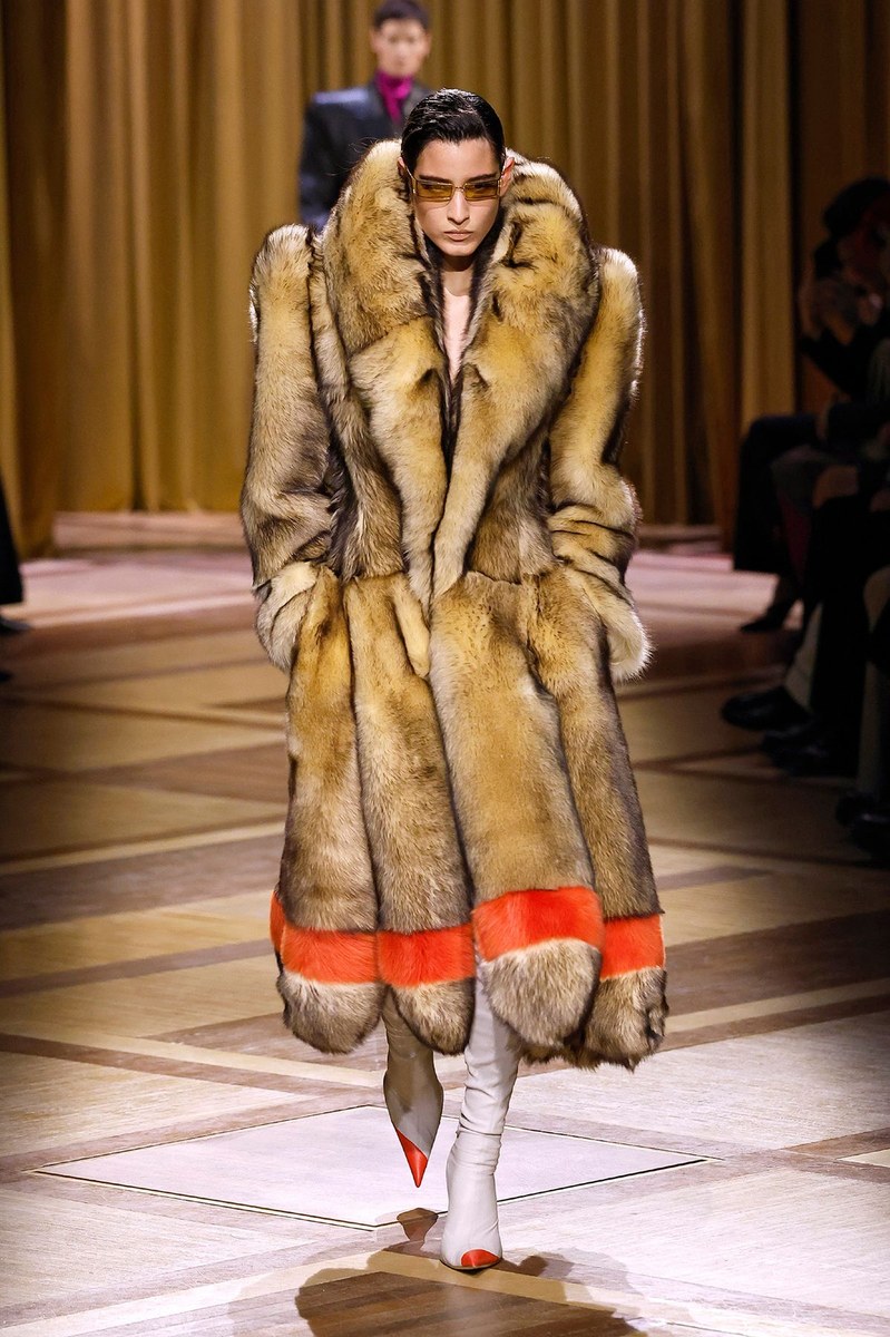 Look 48