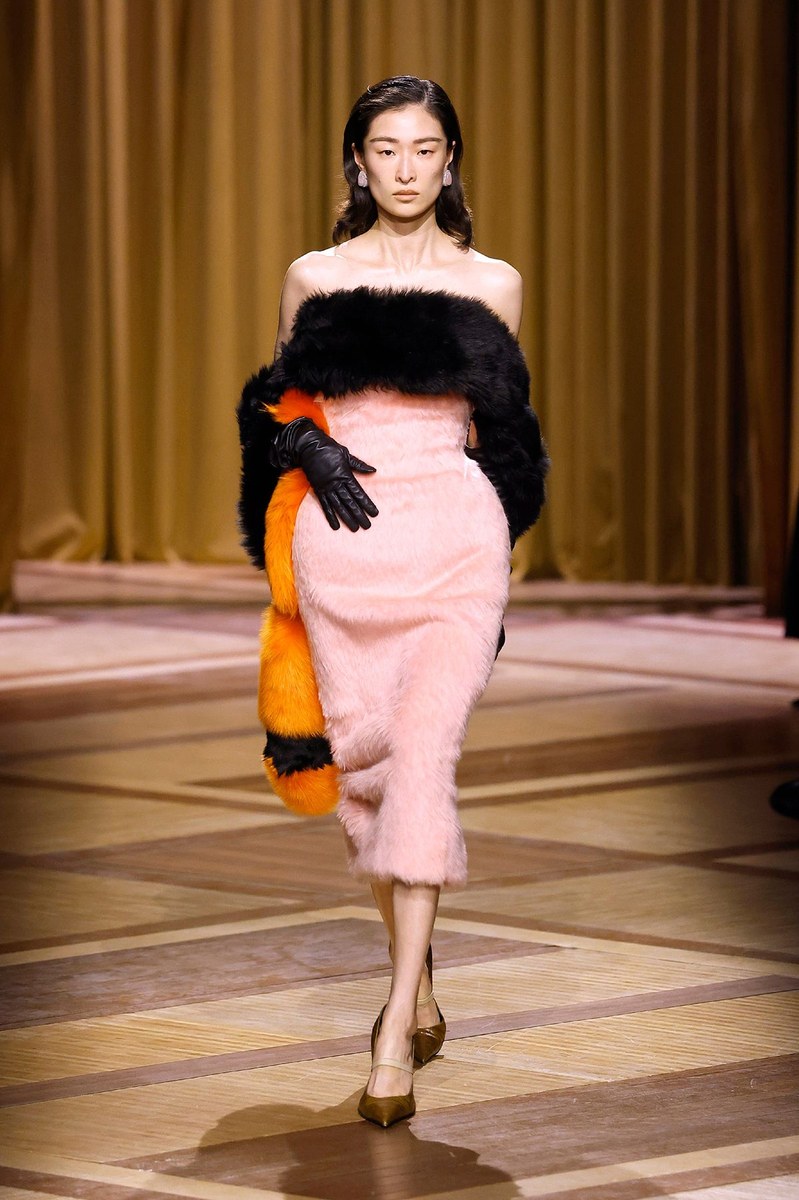Look 50