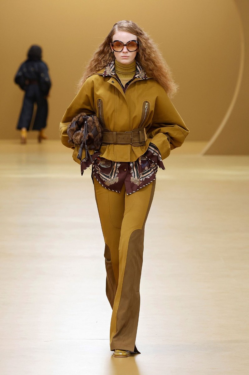 Look 13
