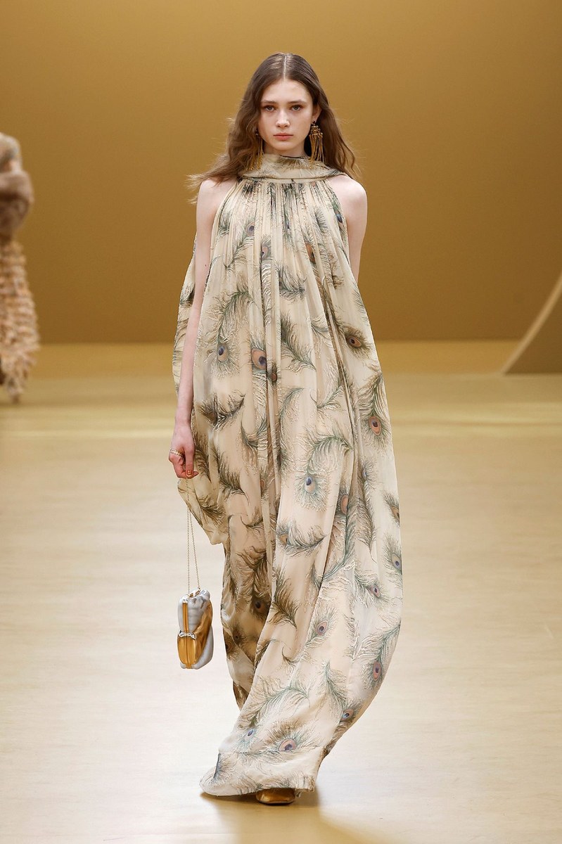 Look 30