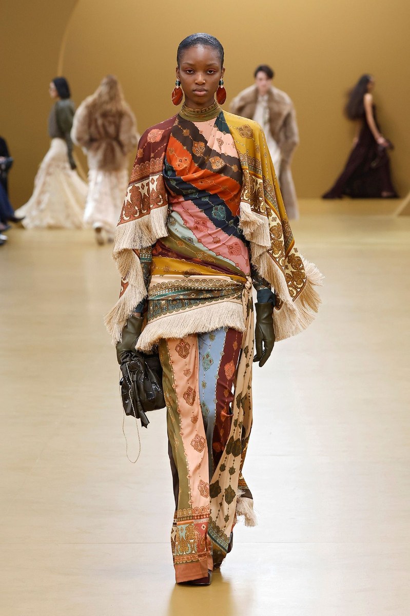 Look 37