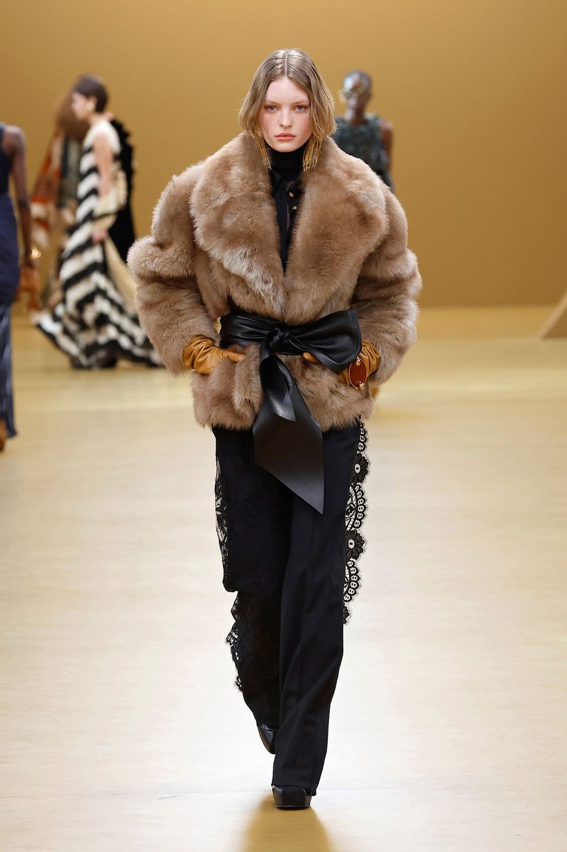 Look 45