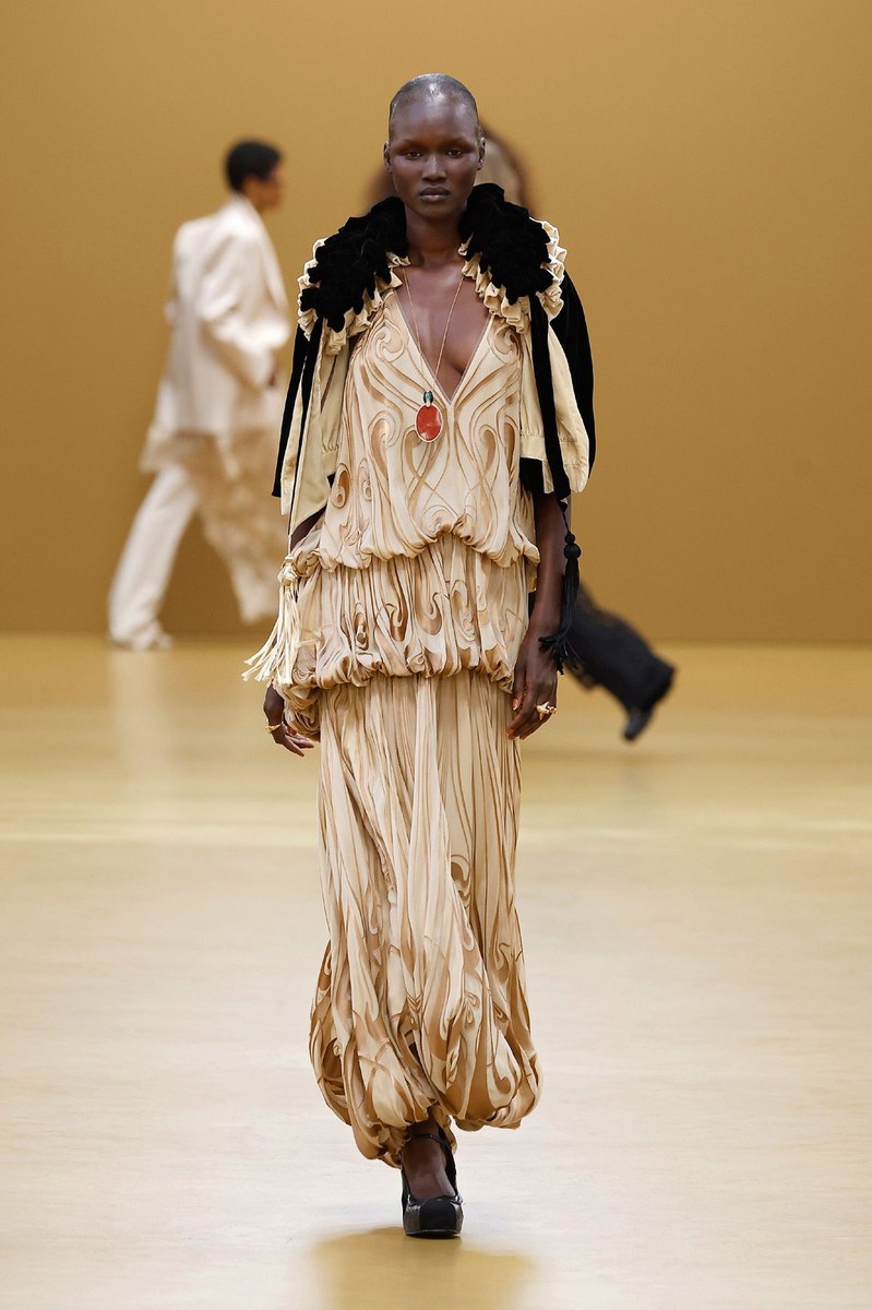 Look 49