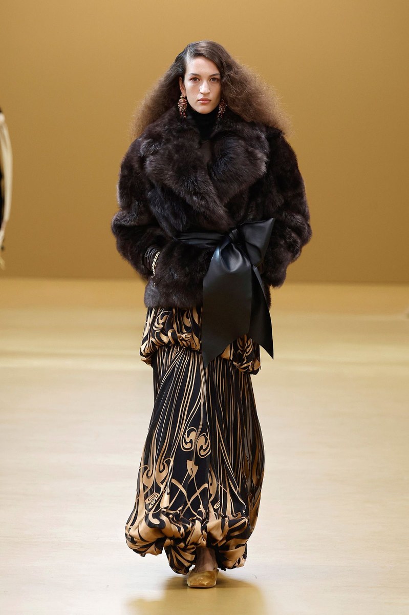 Look 50