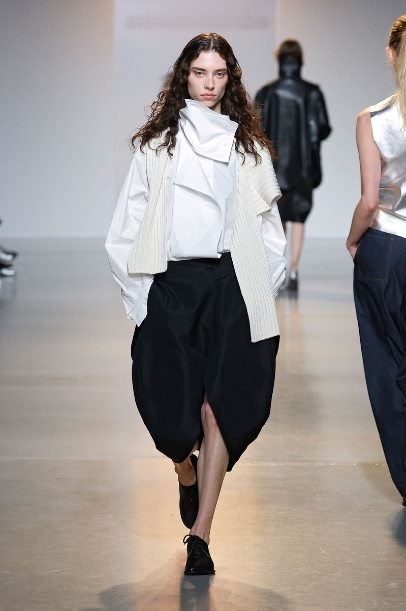 Look 3
