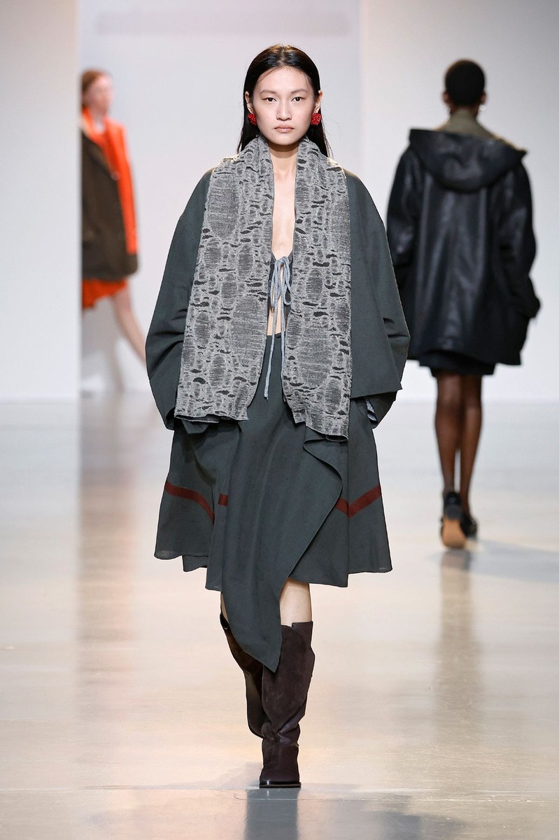 Look 8