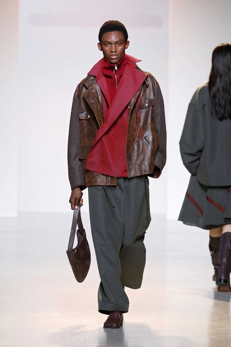 Look 10