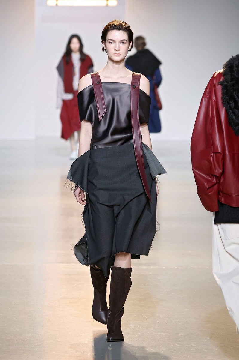 Look 15