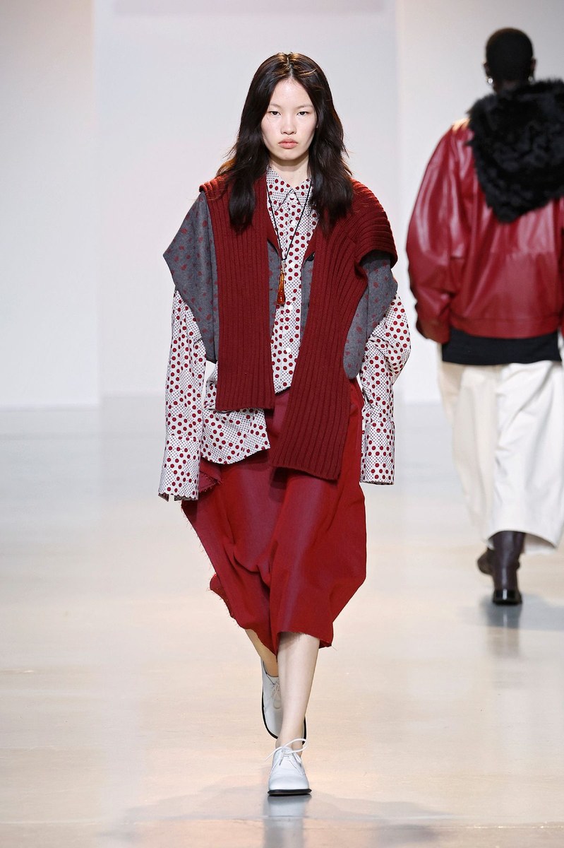 Look 16