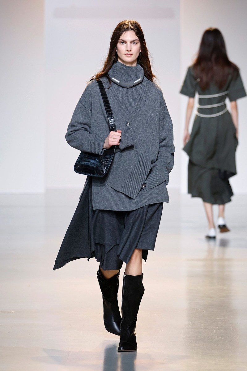 Look 24