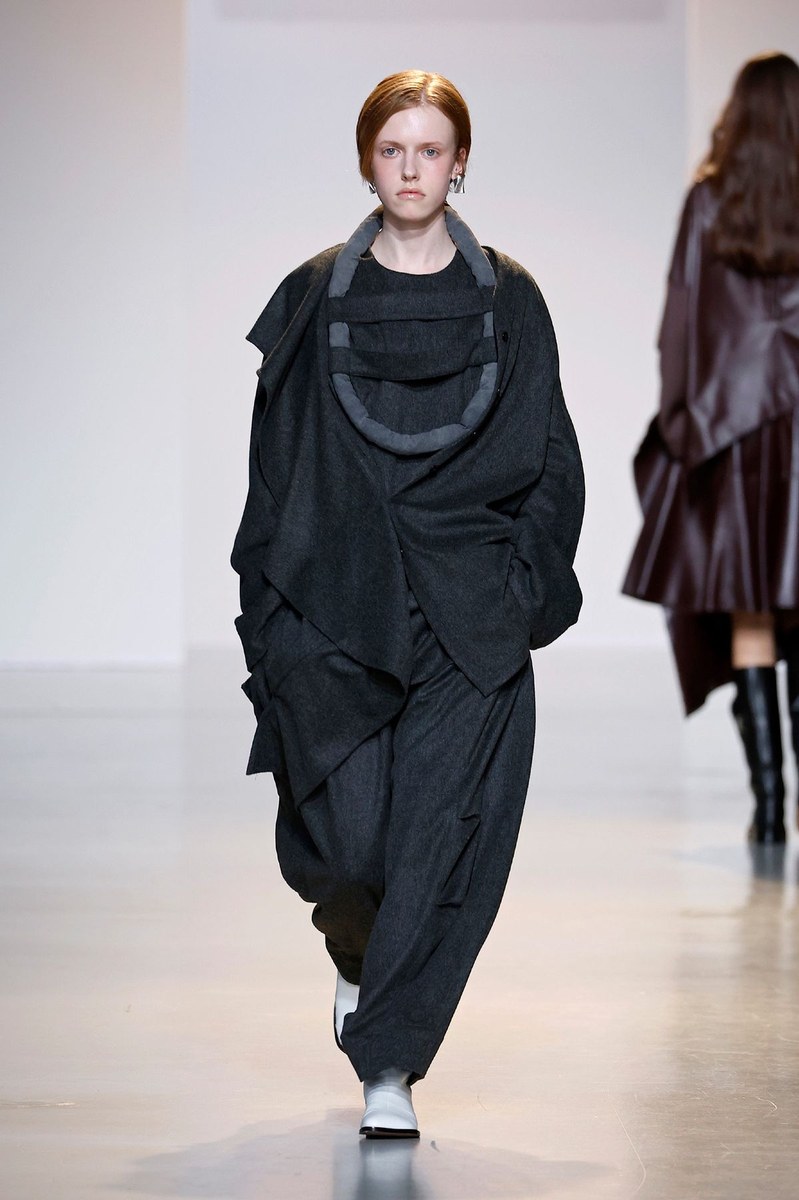 Look 25