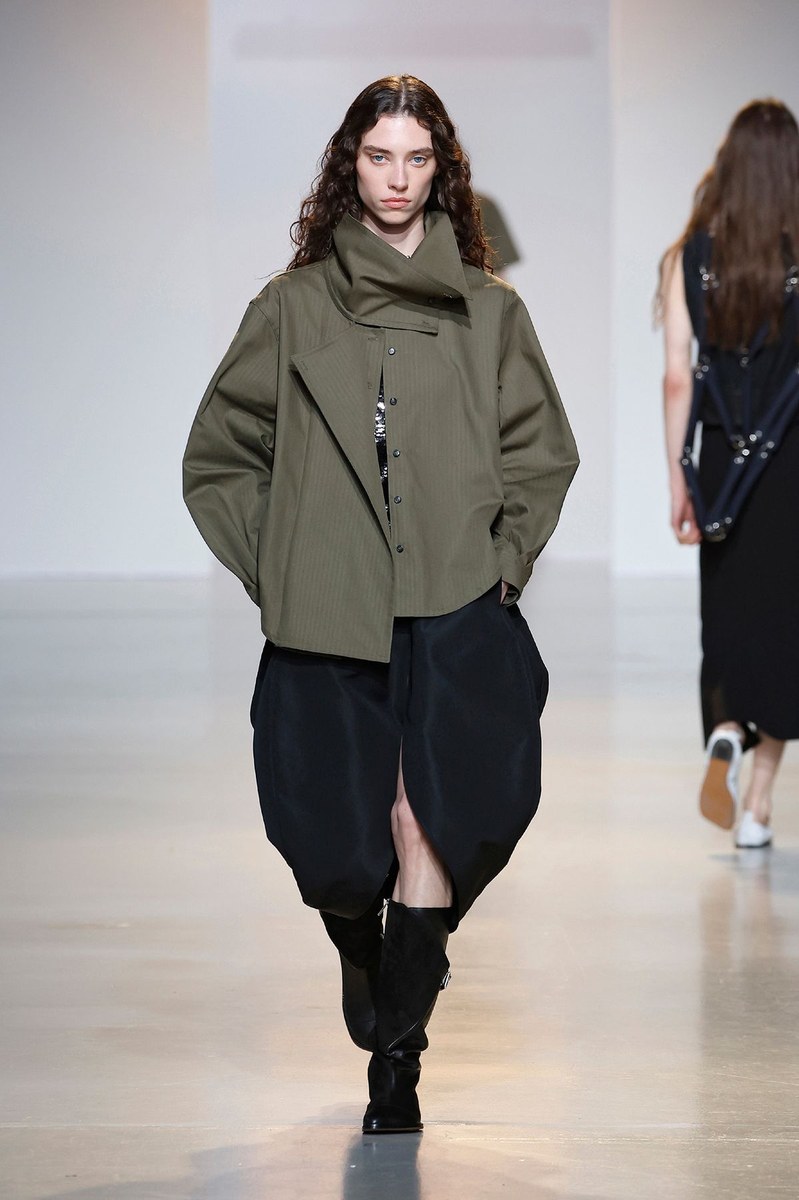 Look 30