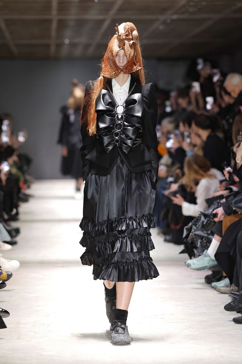 Look 10