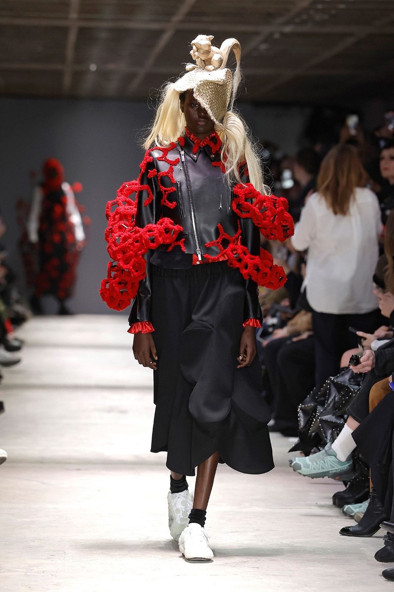 Look 27