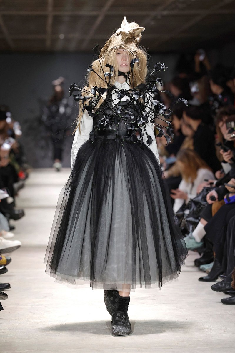 Look 30