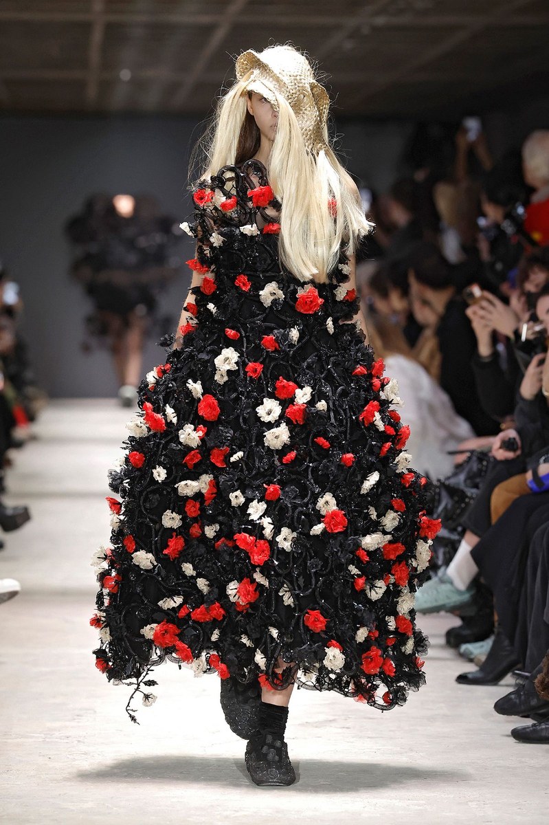 Look 32