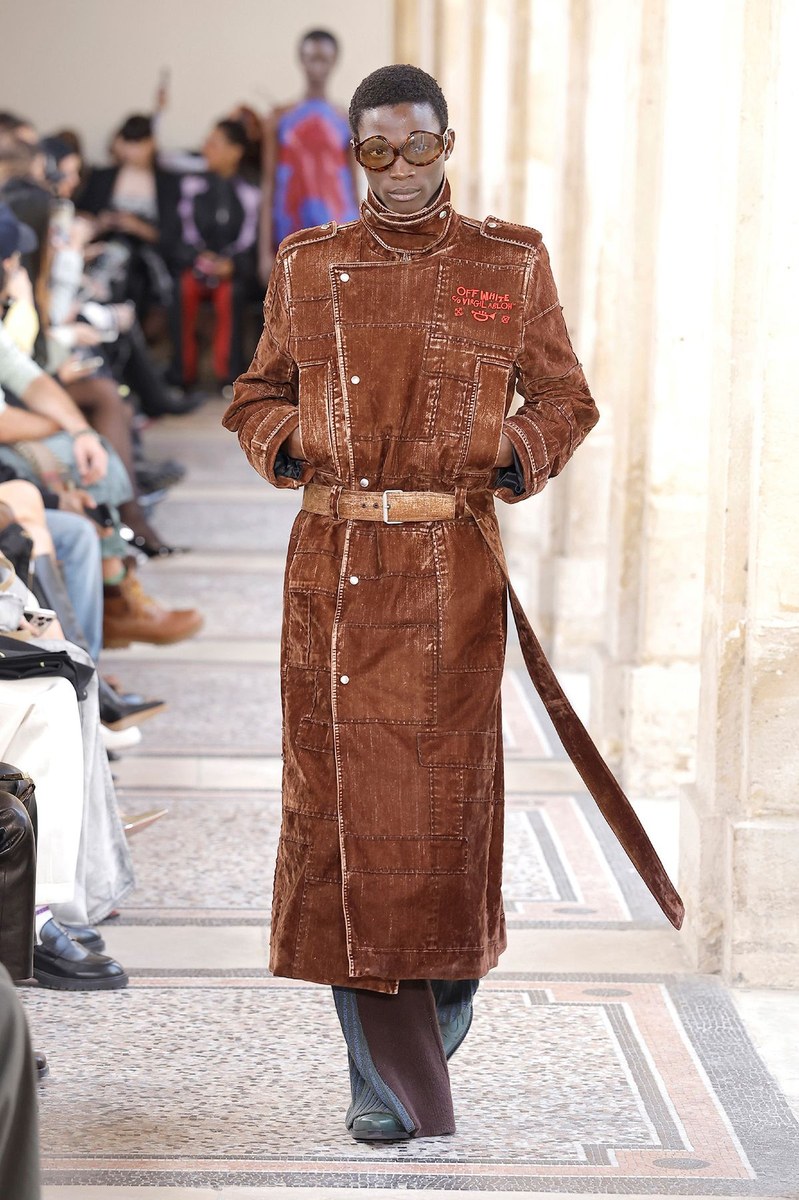 Off-White FW26 Women Looks Report