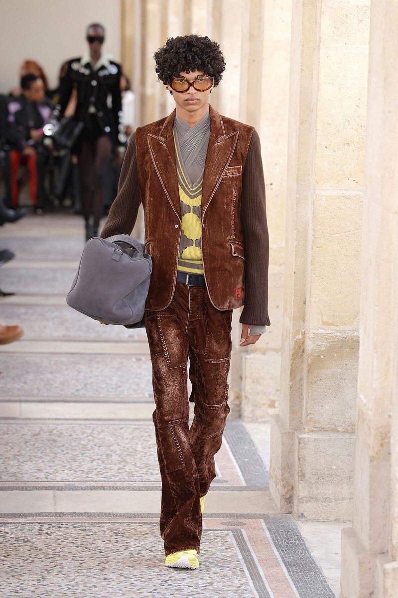 Look 9
