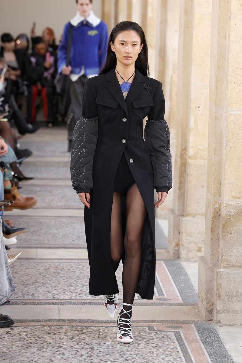 Look 15
