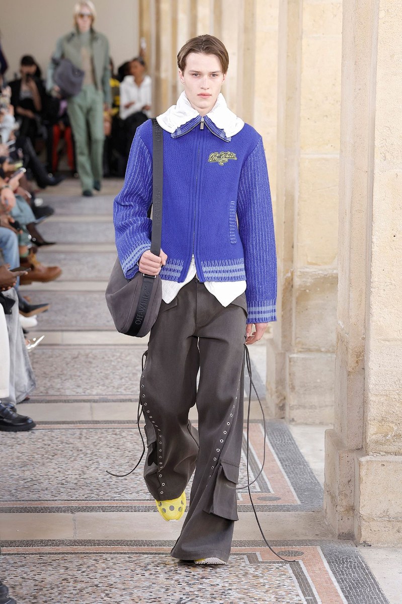 Look 16