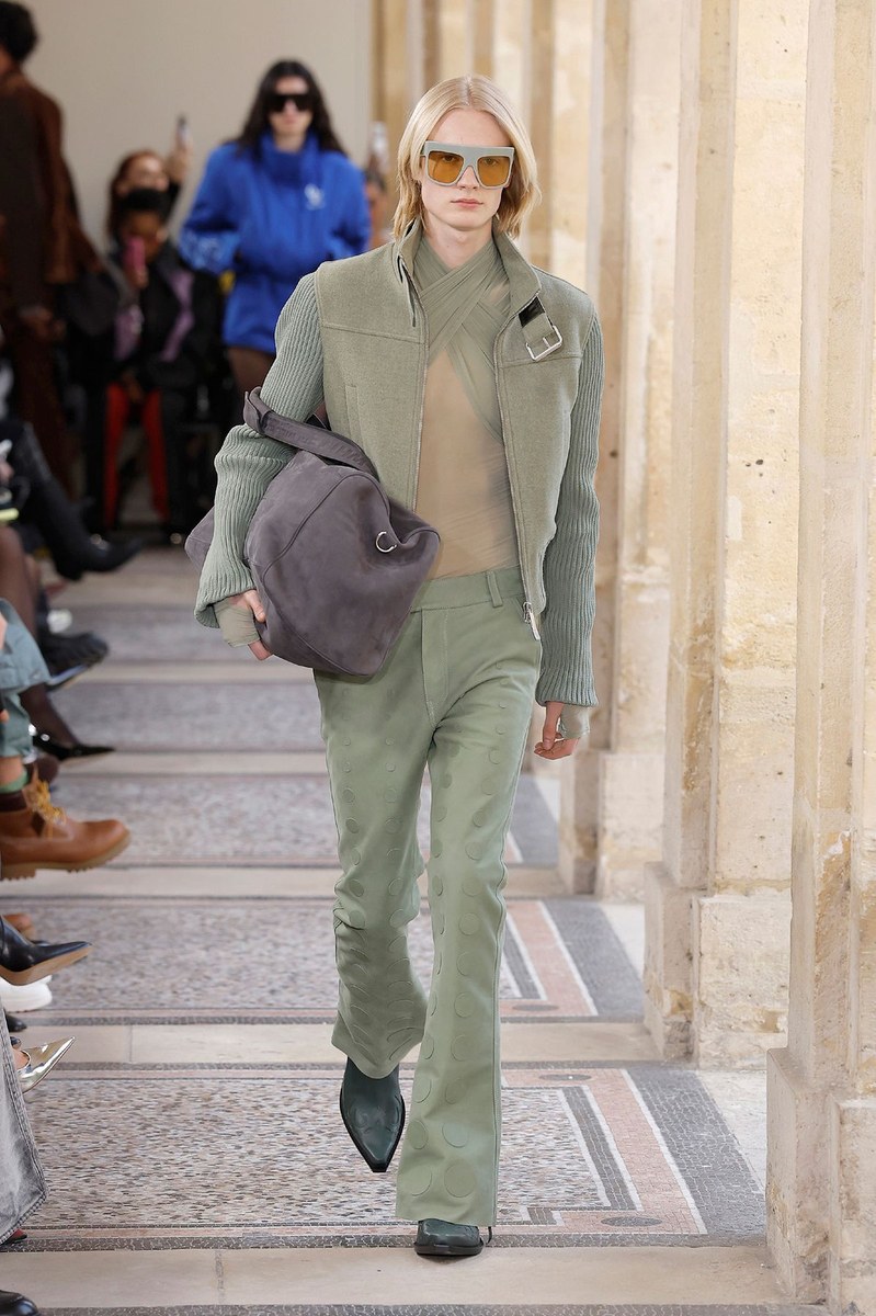 Look 17