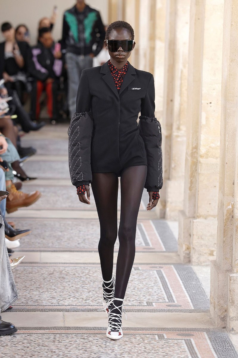 Look 25