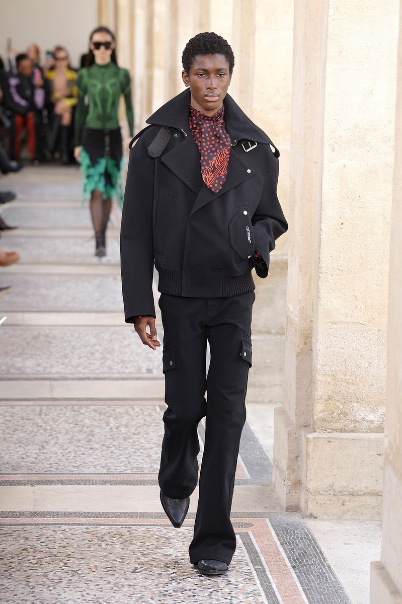 Look 28