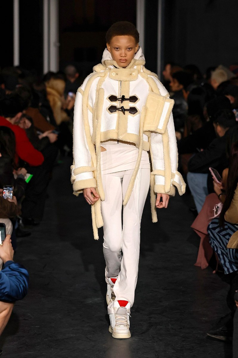 Look 3