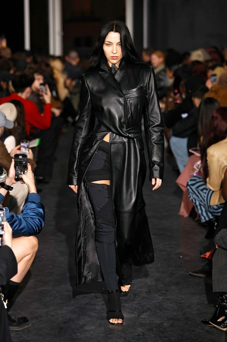 Look 11