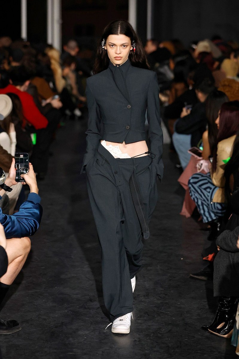Look 12