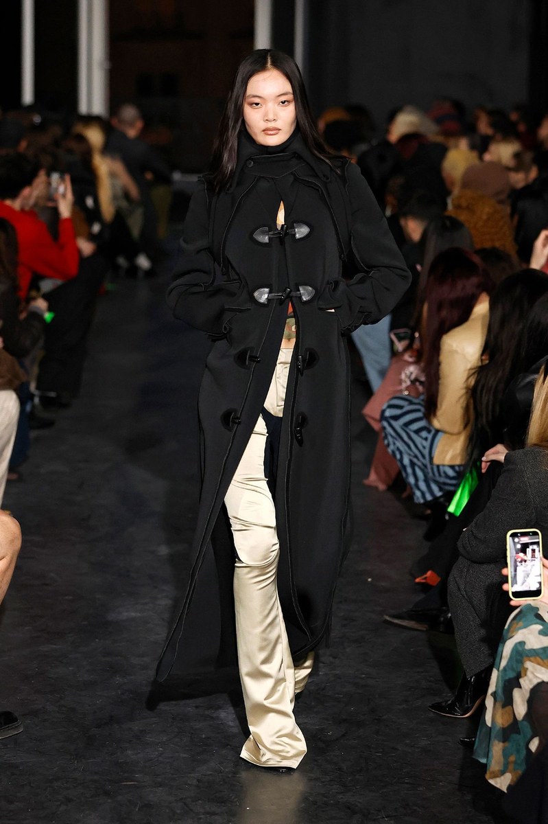 Look 18