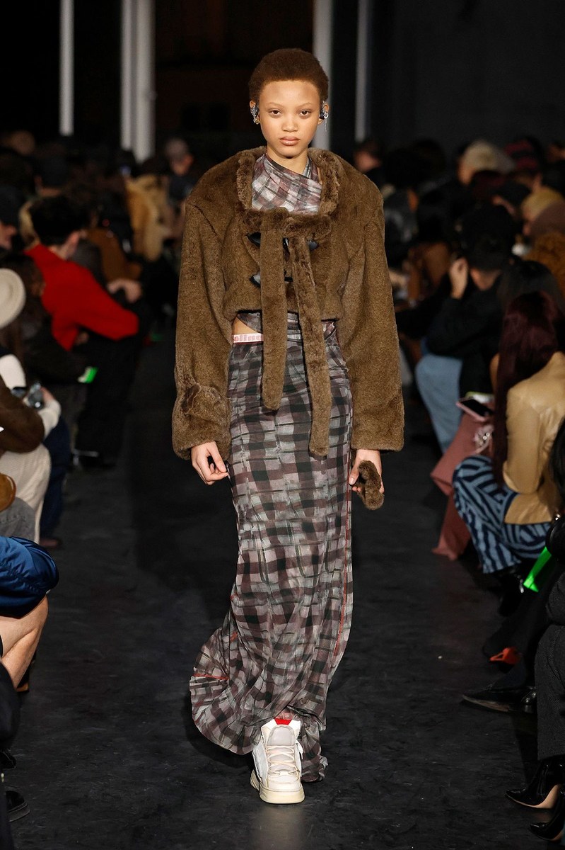 Look 25