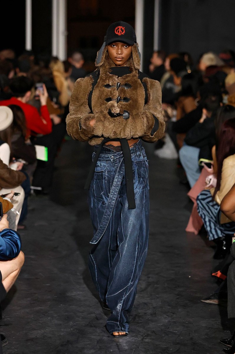 Look 32