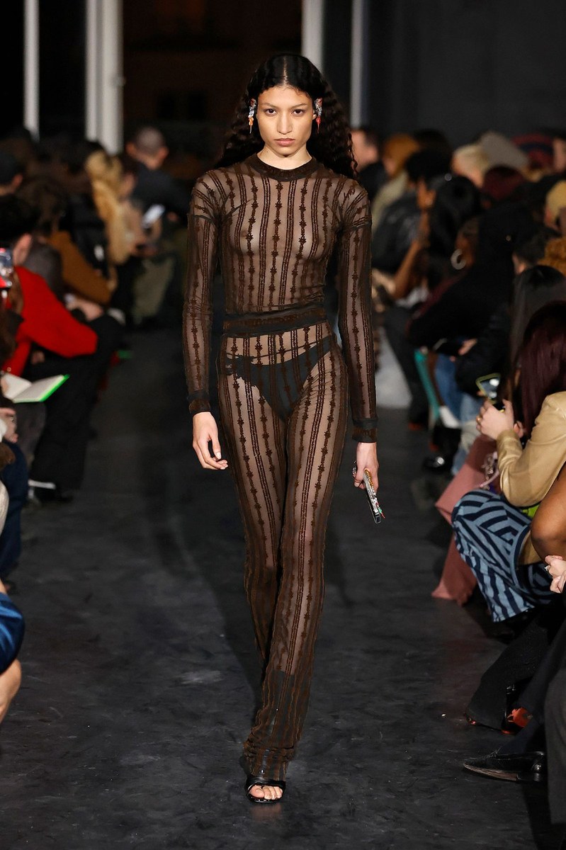 Look 44