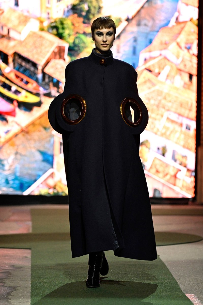 Look 4