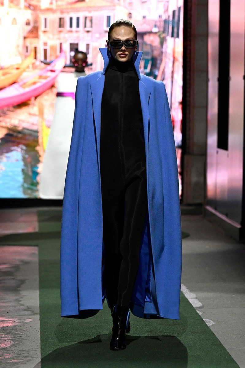 Look 11