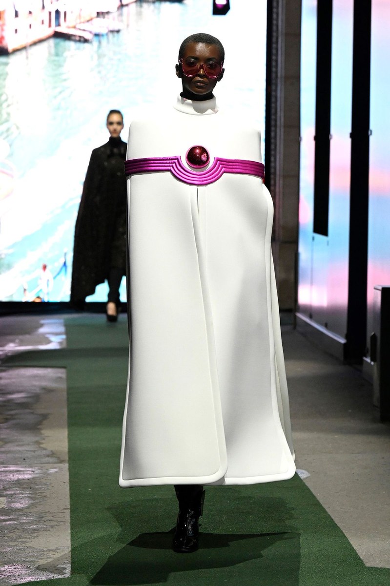 Look 12