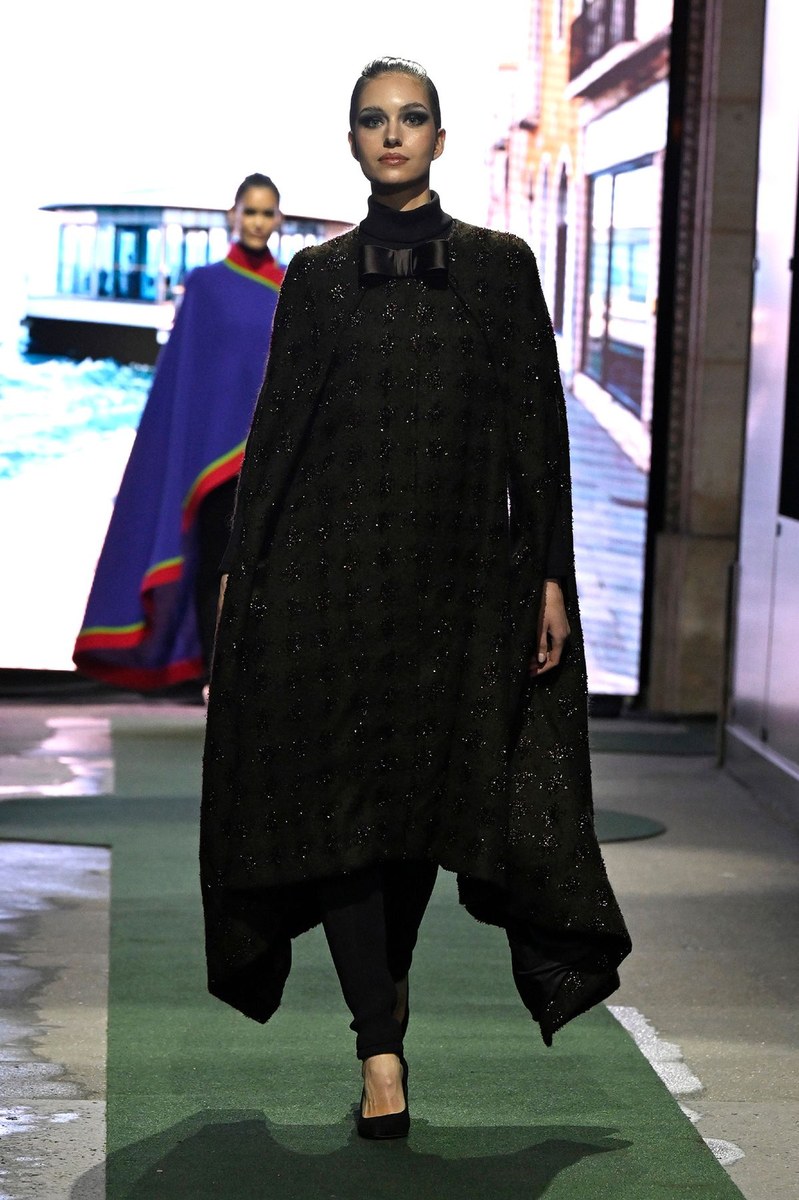 Look 13