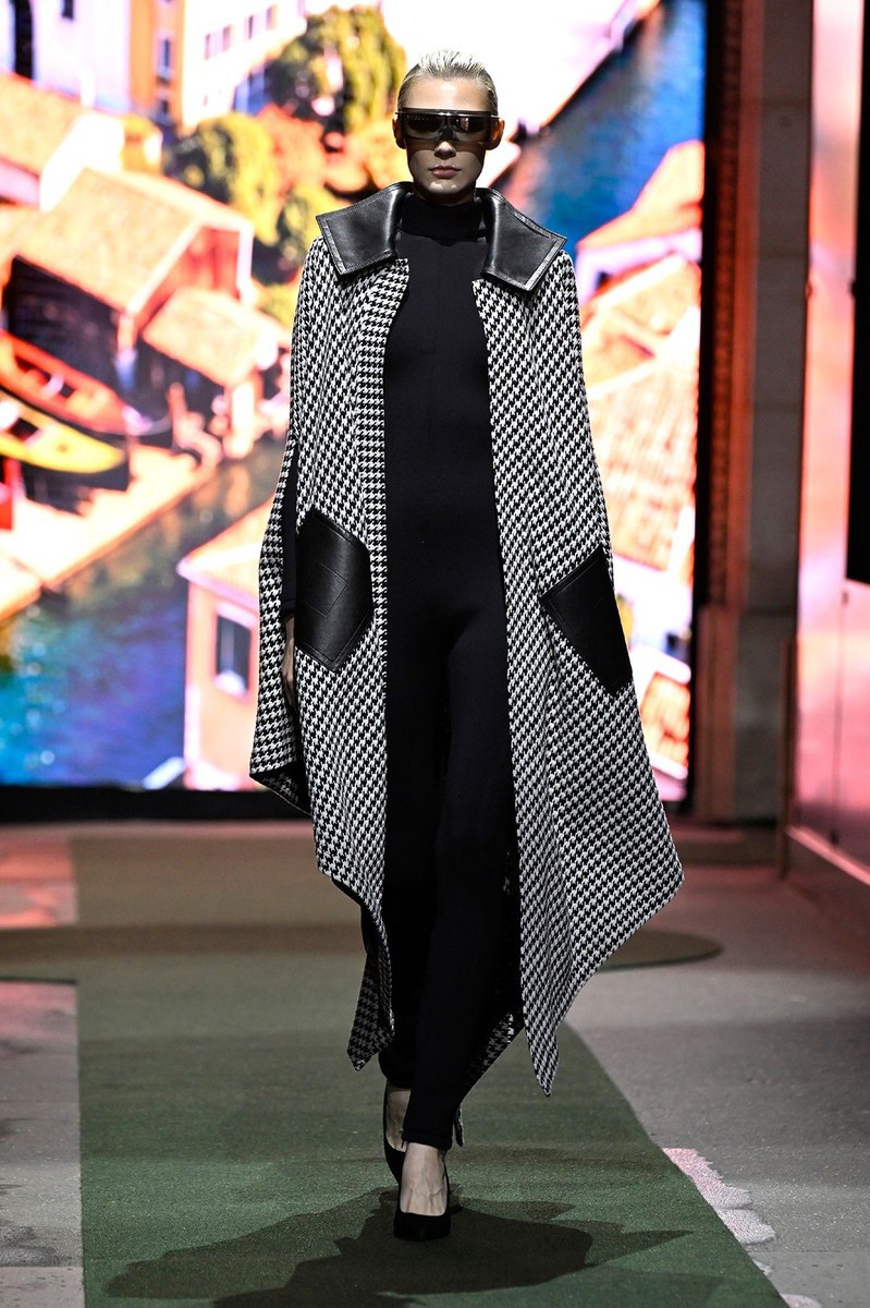 Look 26