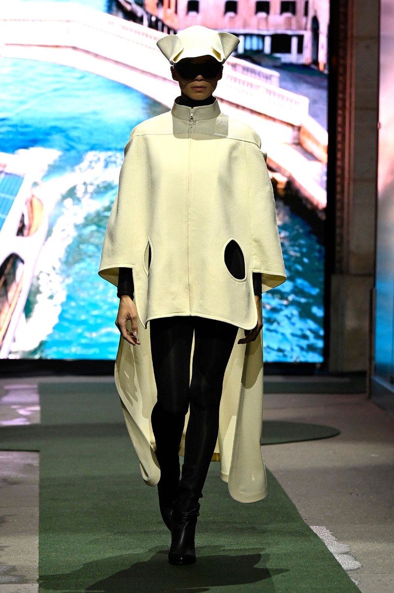 Look 29